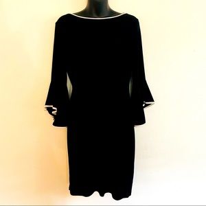 Black/white bell sleeve dress